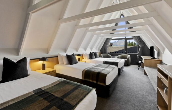 heartland-hotel-queenstown-superior-twin-single room
