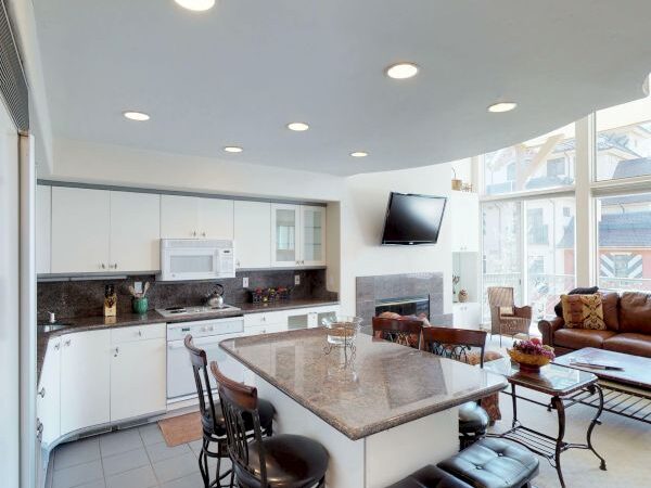 One Bedroom Plus Loft 2 Bath