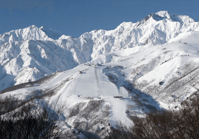 Hakuba ski run luxury ski holidays snowscene